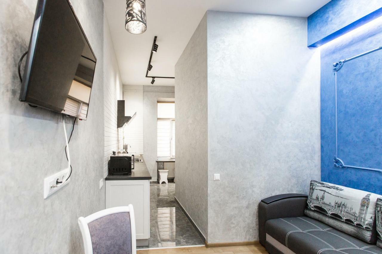 Дизайнерська Віп Квартира По Вулиці Куліша 14 Lviv Extérieur photo