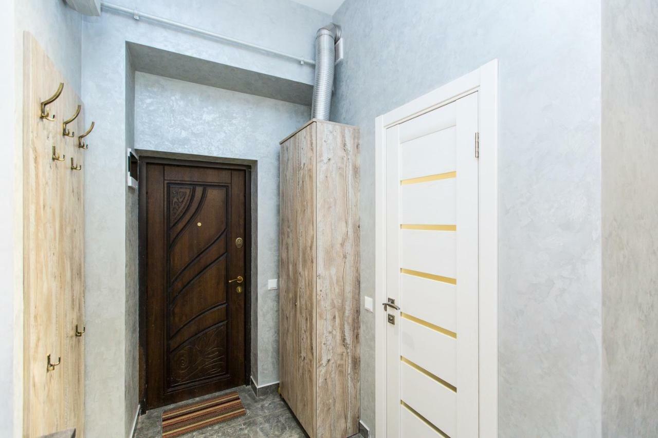 Дизайнерська Віп Квартира По Вулиці Куліша 14 Lviv Extérieur photo