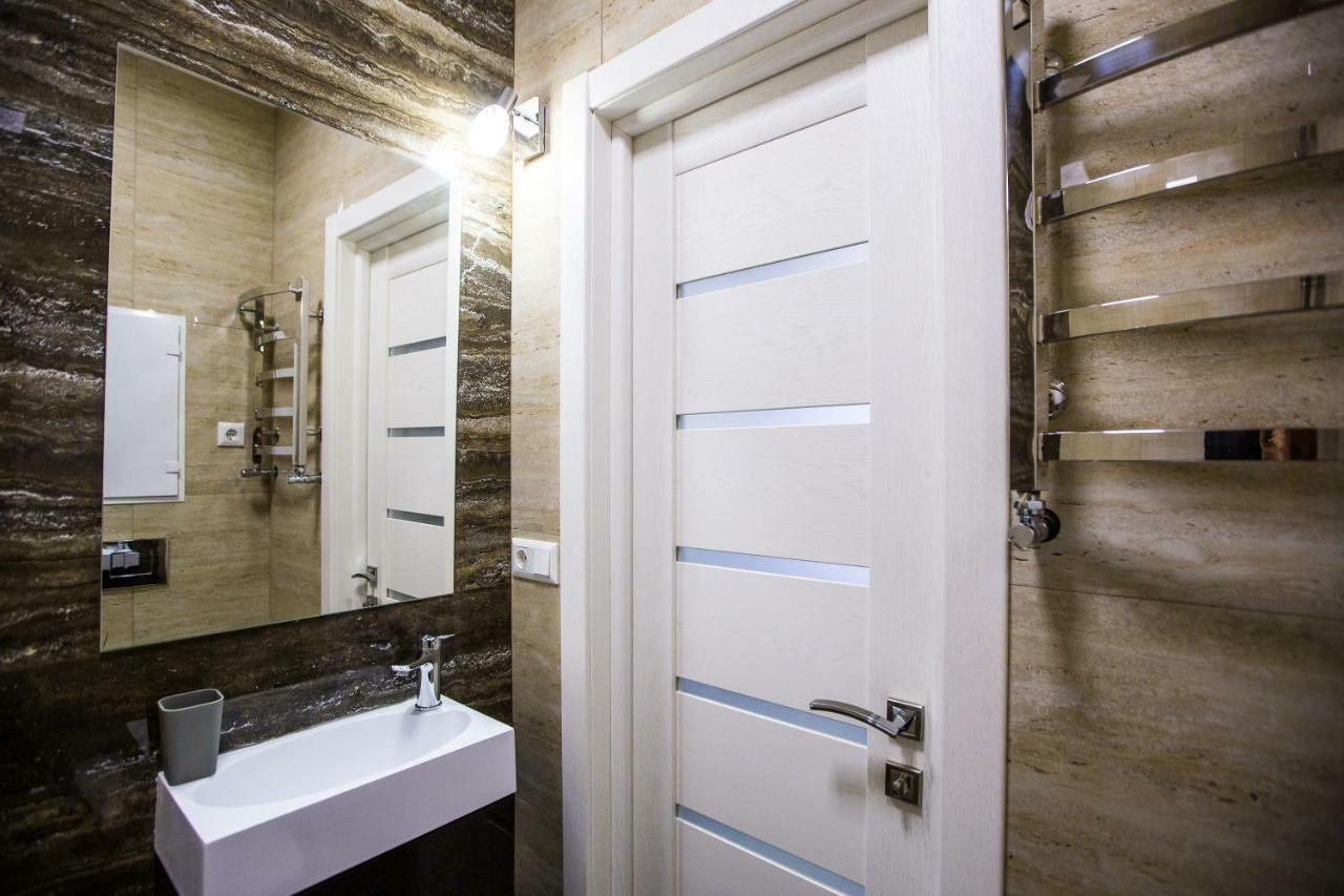 Дизайнерська Віп Квартира По Вулиці Куліша 14 Lviv Extérieur photo