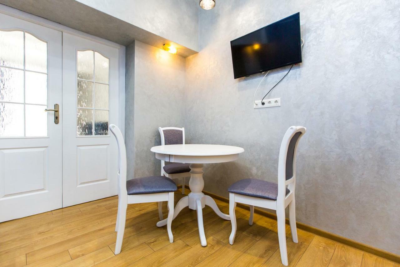 Дизайнерська Віп Квартира По Вулиці Куліша 14 Lviv Extérieur photo