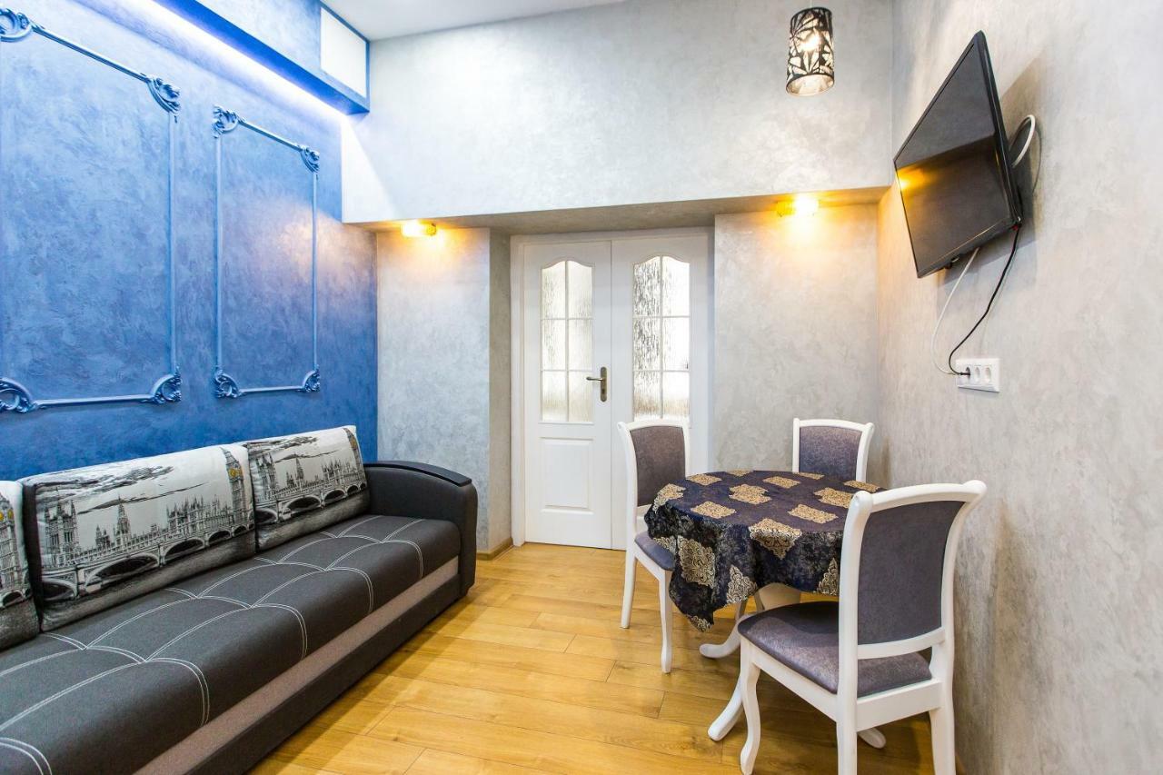 Дизайнерська Віп Квартира По Вулиці Куліша 14 Lviv Extérieur photo
